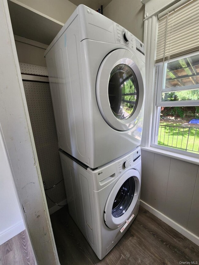 Building Photo - 103 South Ave