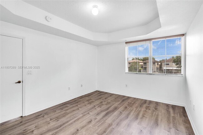 Building Photo - 6700 NW 114th Ave