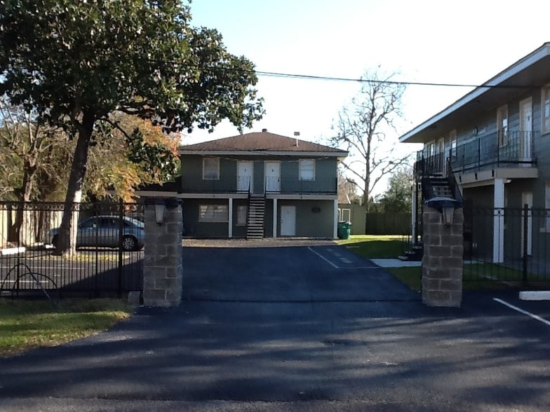 Building Photo - 2108 Willow St