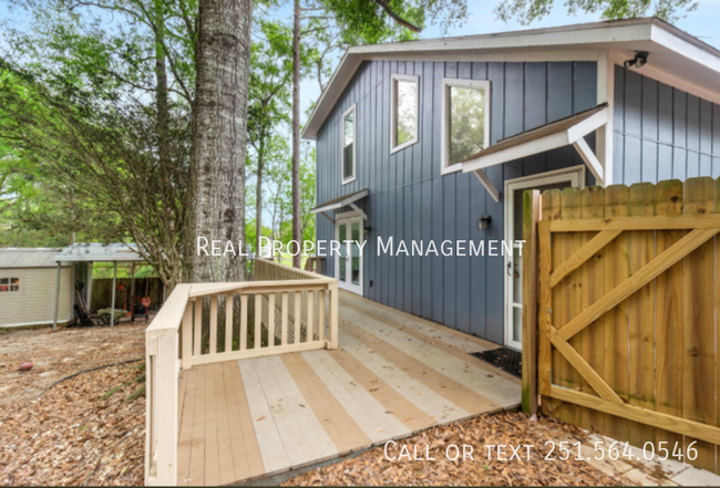 Building Photo - 7044 Carrabelle Key
