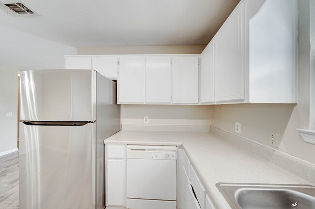 Building Photo - 3722 Burnham Way