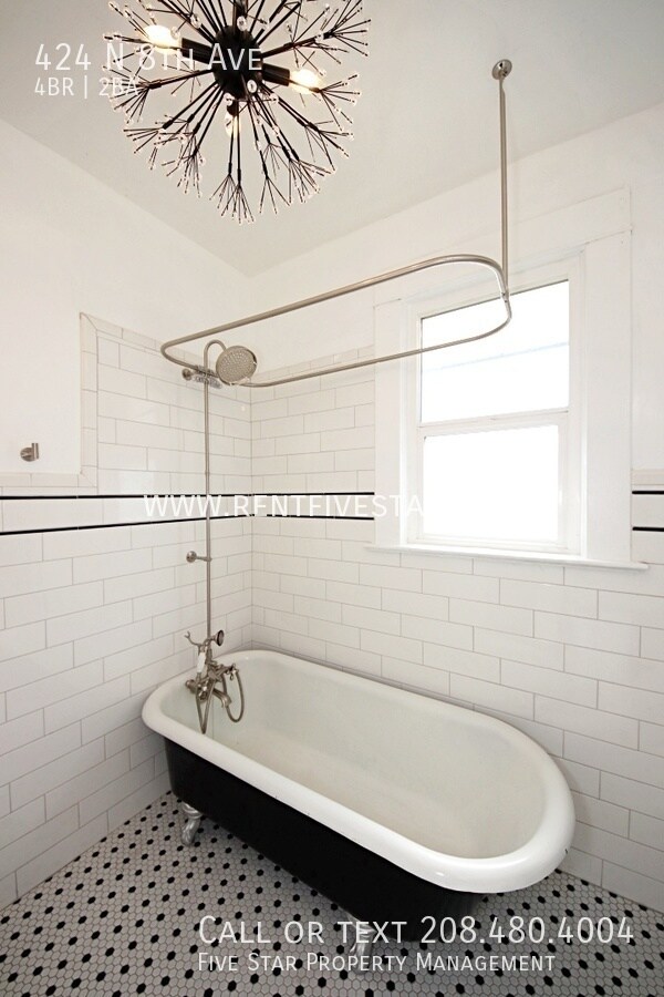 Building Photo - 424 N 8th Ave