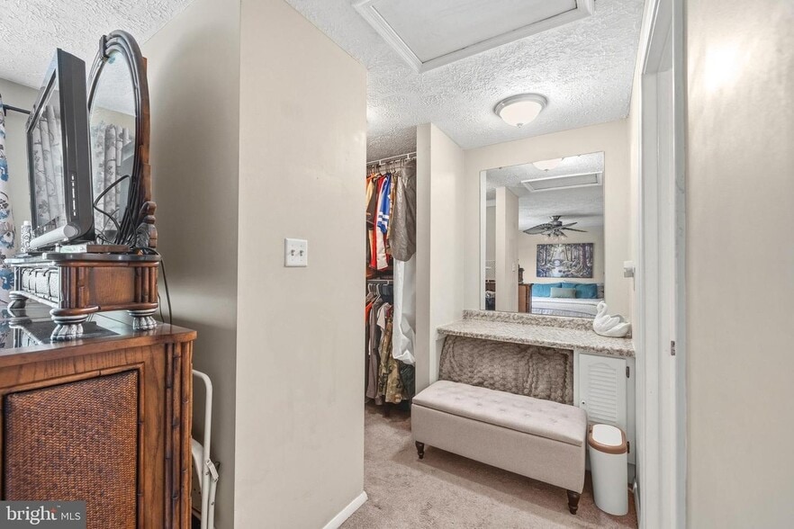 Master Bedroom Closet - 7037 Hames Ct