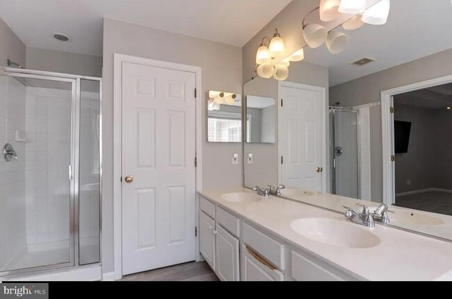 Building Photo - 13118 Rose Petal Cir