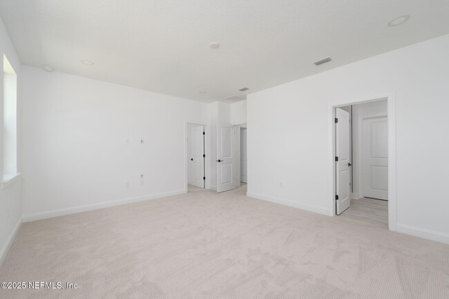 Building Photo - 65 Delwood Wy