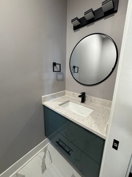 Building Photo - 3116 Dobson St