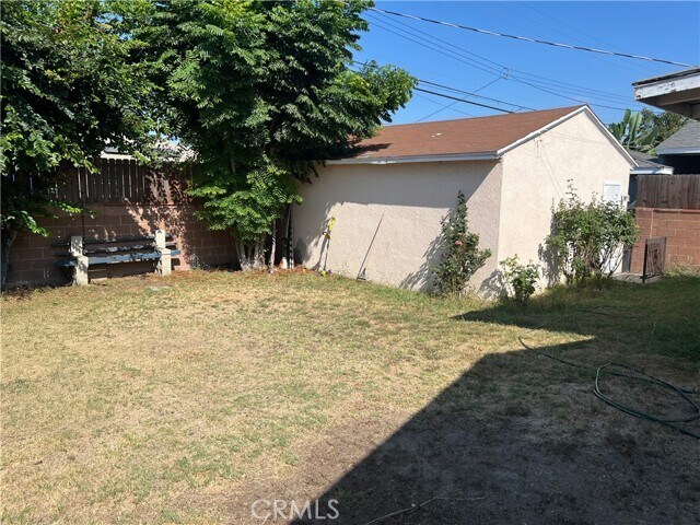 Building Photo - 15307 Studebaker Rd