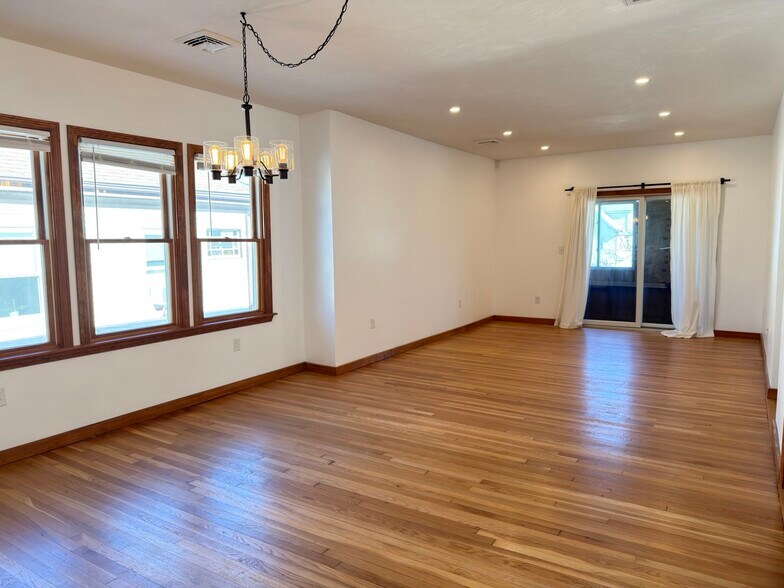 Building Photo - 36 Chipman St