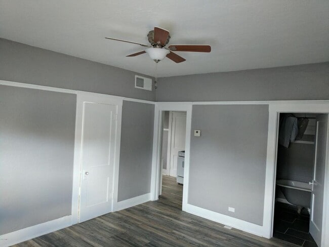 Building Photo - 1117 N 5th St