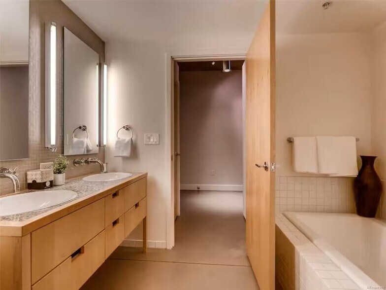 Bathroom 1 - 2100 16th St