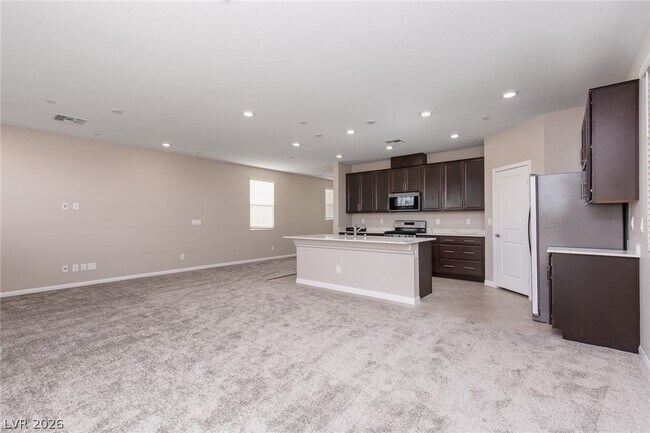 Building Photo - 2448 Bellinzona Pl