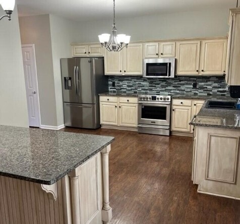 Building Photo - 1043 Jade Ln