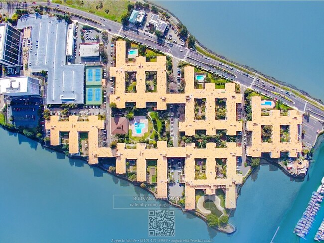 Building Photo - Largest 2-Bedroom at Watergate w/ Walk-in ...