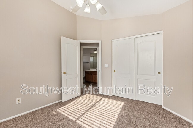 Building Photo - 42538 Sparks Ct