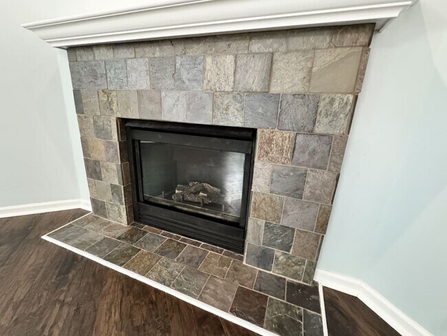 Building Photo - Ready 06-25-26! 4-Bedroom Home in Ocean Lakes! Nearby Bases - Fenced Backyard - Attached Garage!