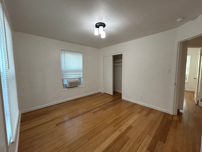 Building Photo - 1295 Floral Ave