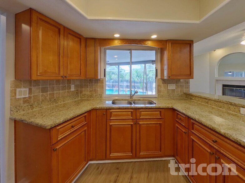Building Photo - 1559 McAuliffe Ln