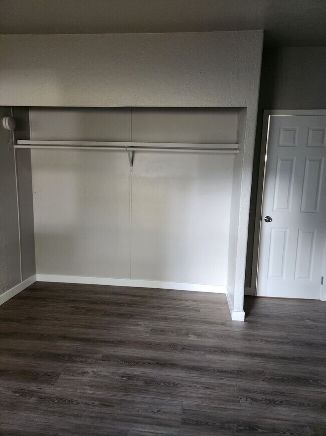 Building Photo - 3-bedroom 2 bath House