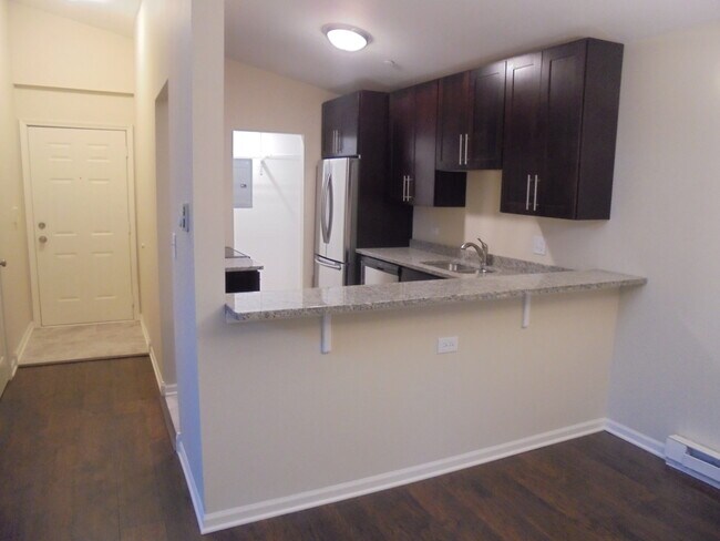 Building Photo - 1334 Cunat Ct