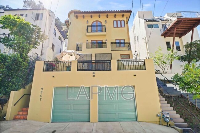 Building Photo - 9842 Portola Dr