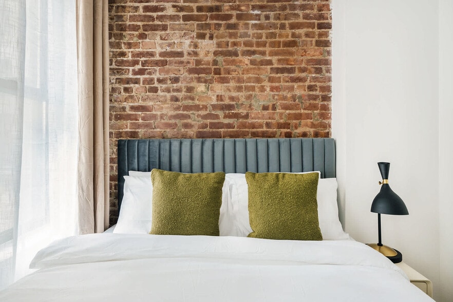 Building Photo - 501 1/2 East 83rd Street-SI FL2-ID1022040P