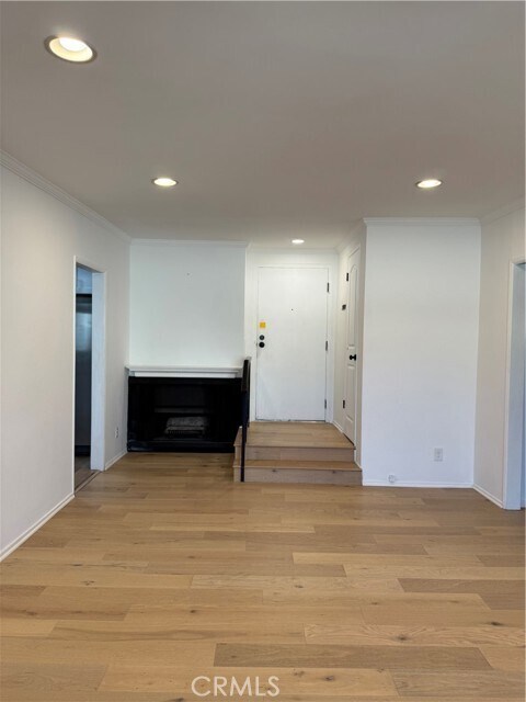Building Photo - 125 S Sierra Madre Blvd