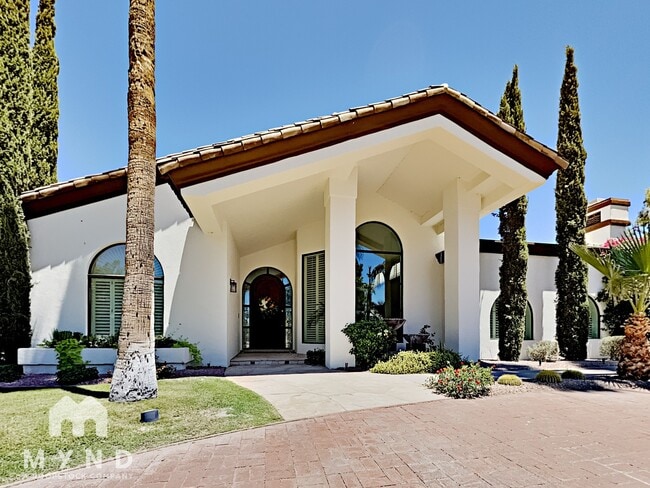 Building Photo - 8260 E Sutton Dr