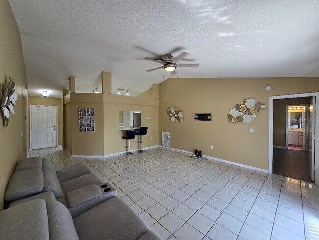 Building Photo - 3511 Majesty Loop