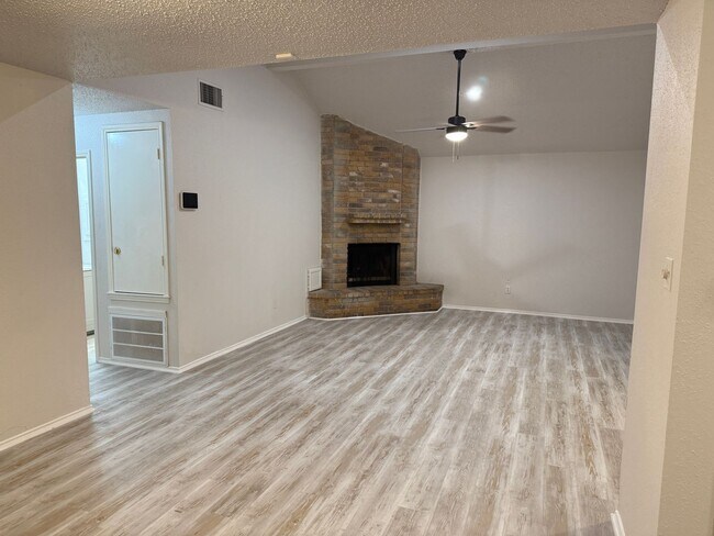 Building Photo - 11371 Fish Springs Dr