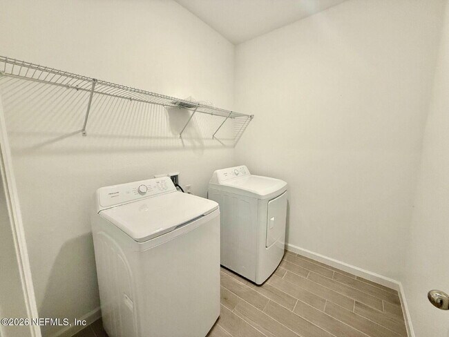 Building Photo - 3016 Raven Trce