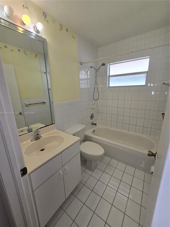 Building Photo - 894 NW 134th Pl