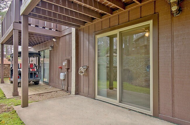 Building Photo - 72 Cobblestone Creek