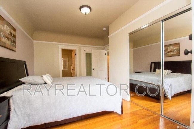 Building Photo - 1445 Lombard St