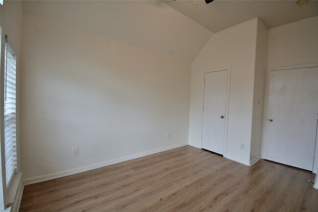 Building Photo - 9238 Clearwood Landing Blvd