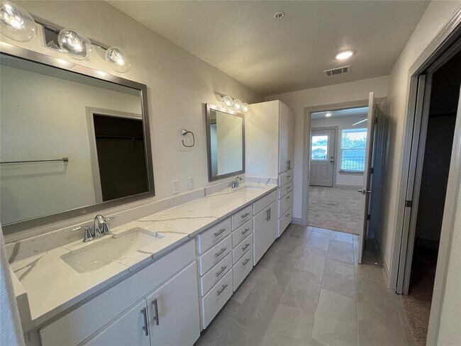 Building Photo - 2105 Tiger Trail