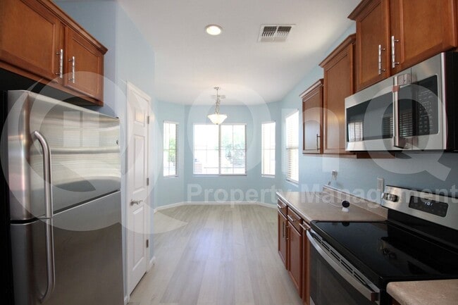 Building Photo - 38032 W Vera Cruz Dr