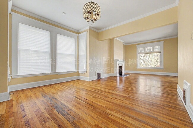 Building Photo - 2214 E 13th Ave