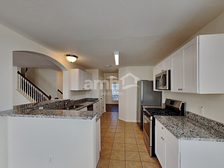 Building Photo - 8339 Loetsch Ridge Way