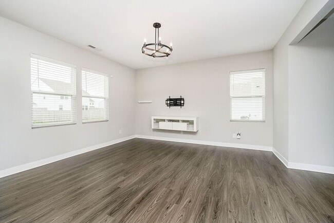 Building Photo - The Perfect Home, Meeting All Your Needs!