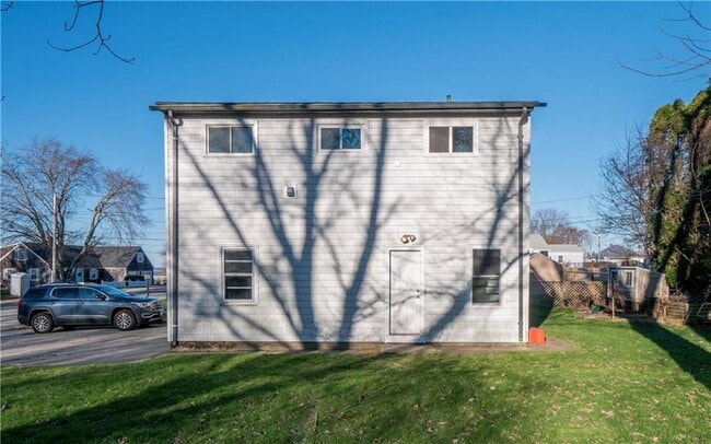 Building Photo - 109 Haskins Ave