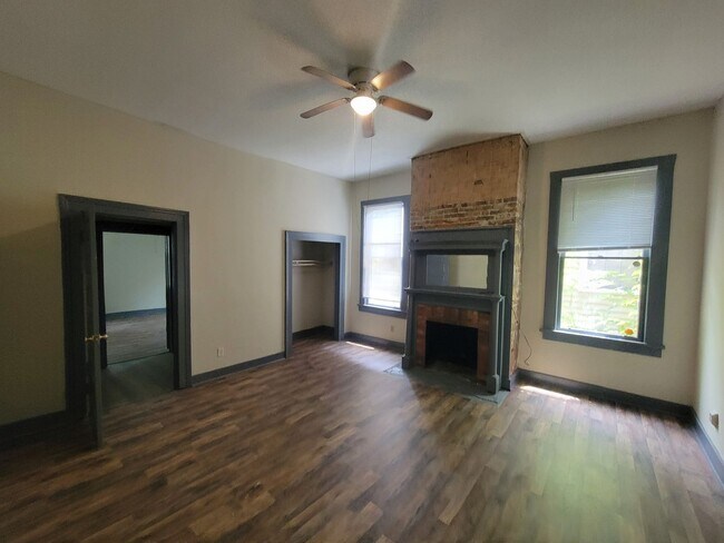 Building Photo - 508 3rd St