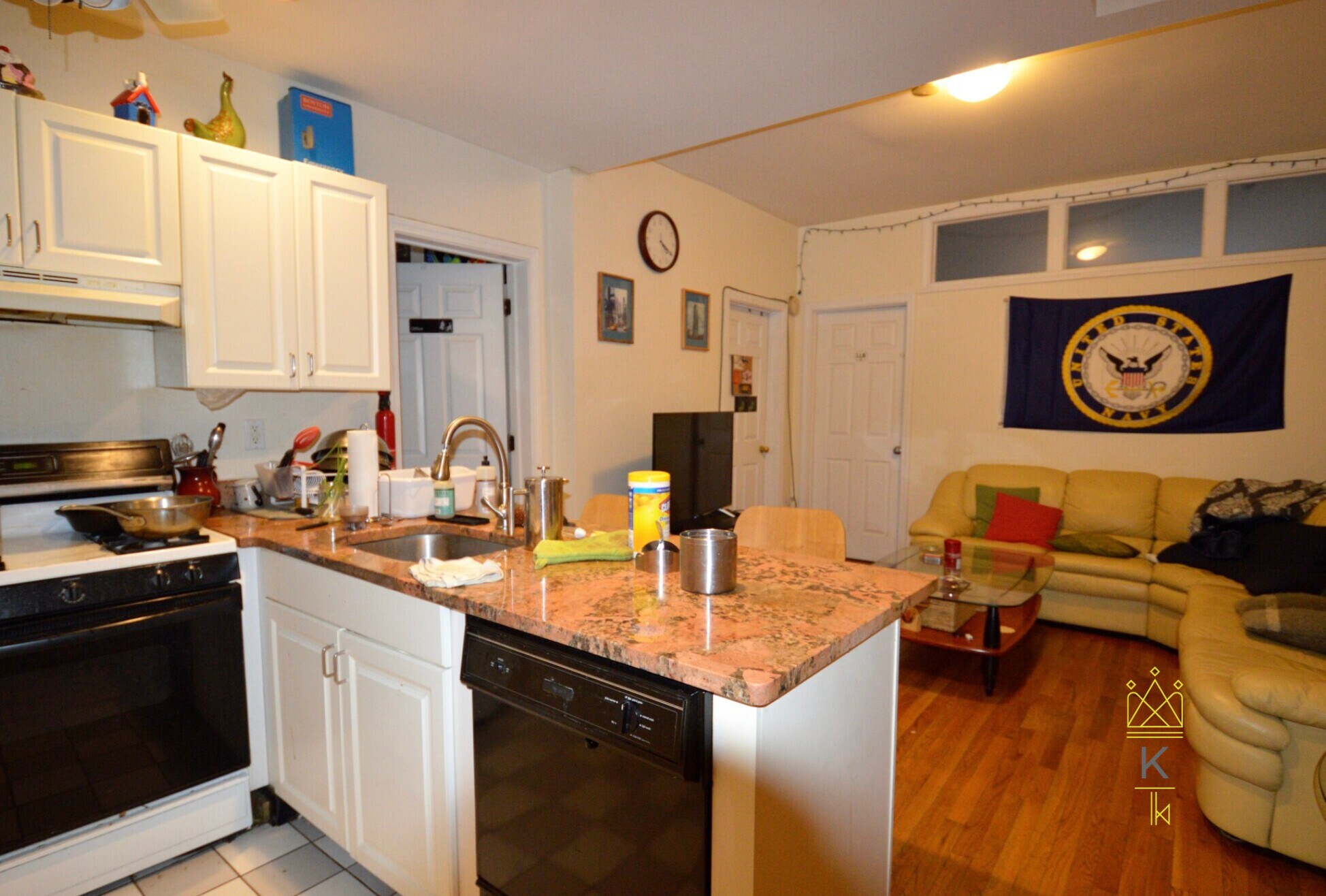 Building Photo - 322 St Paul St