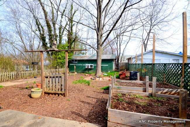 Building Photo - 12 Vance Crescent St