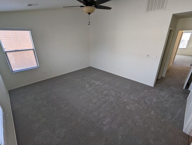 Building Photo - 10807 Mason Hill Ave