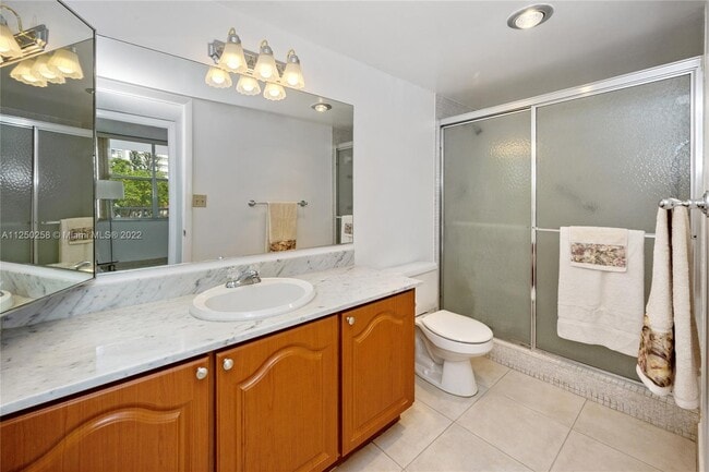 Building Photo - 1300 NE Miami Gardens Dr