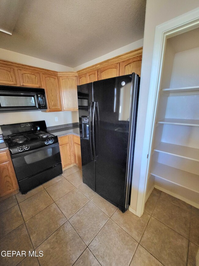 Building Photo - 657 Pete Payan Dr