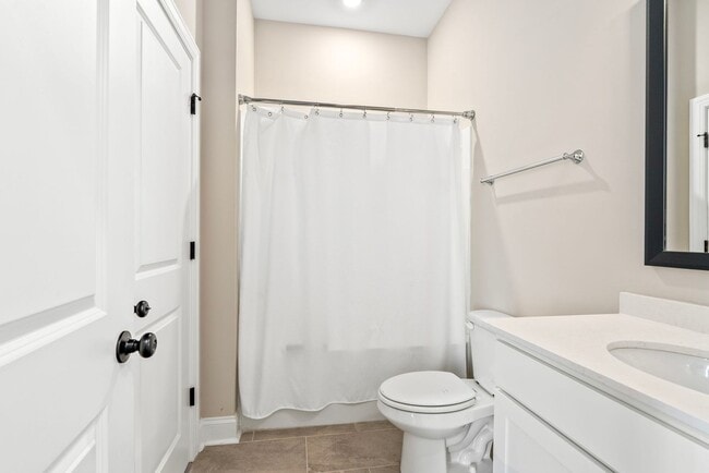 Building Photo - 520 Grey Oak Cir