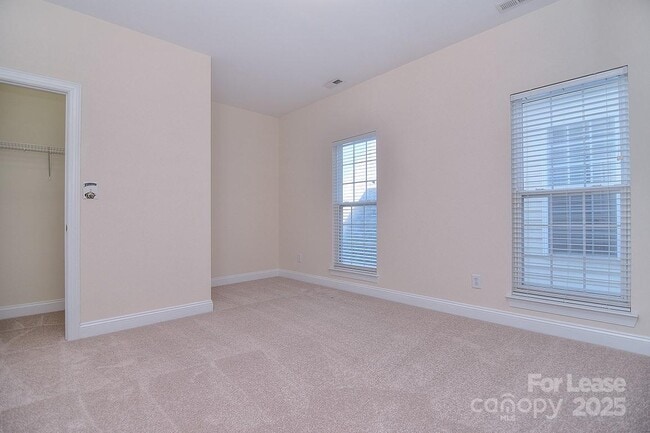Building Photo - 5111 Alysheba Dr