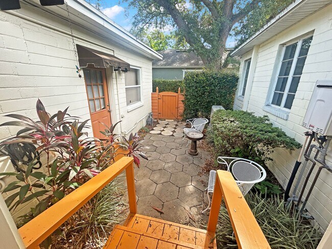 Building Photo - 3521 4th Ave N