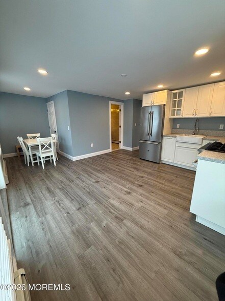 Building Photo - 67 5th St